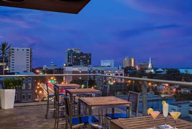 Level 8 Lounge