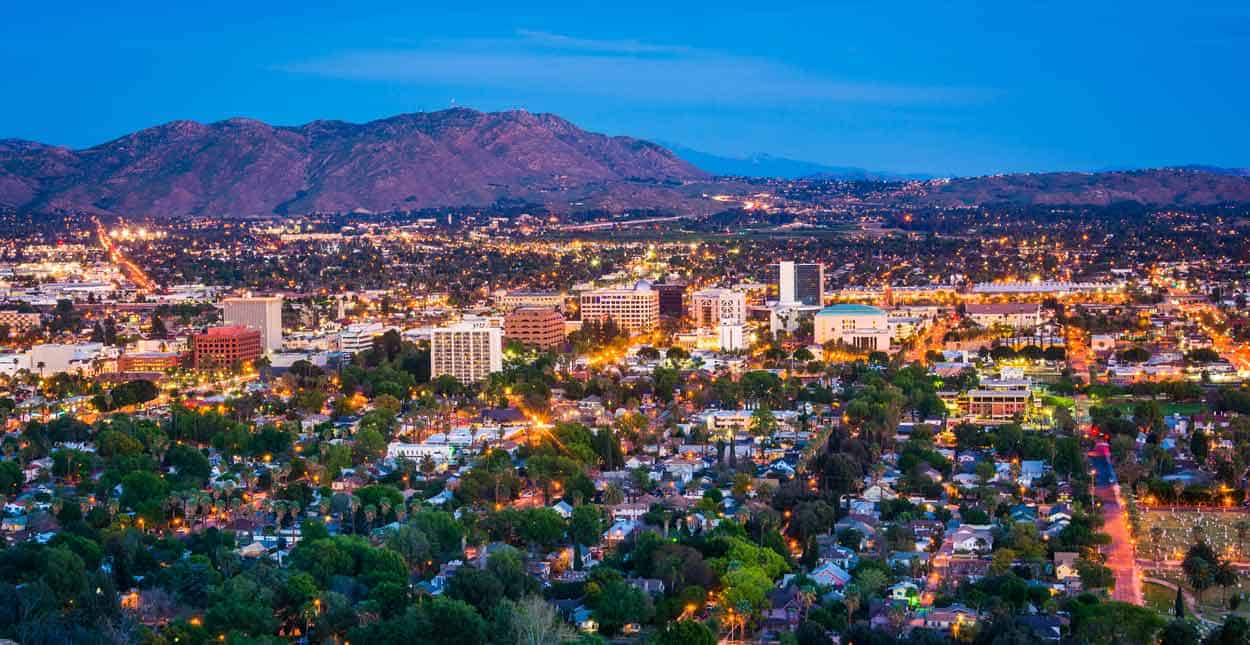 Single in Riverside, CA? 9 Places and Apps to Find a Date