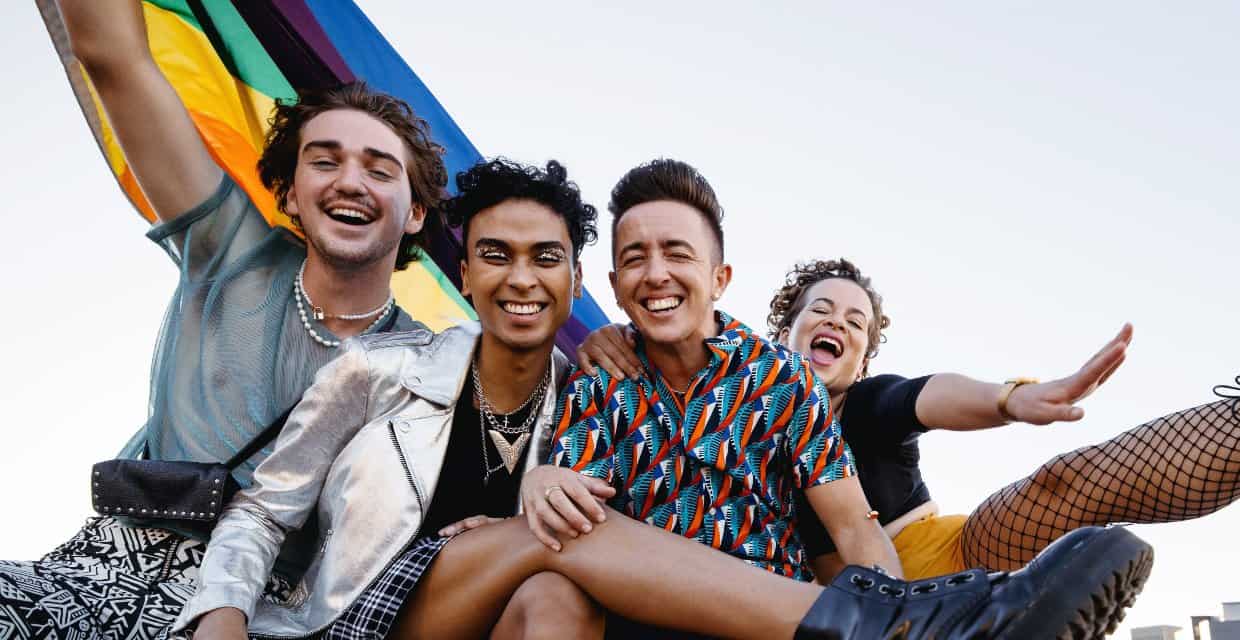 The 10 Top Queer Dating Experts (2023)
