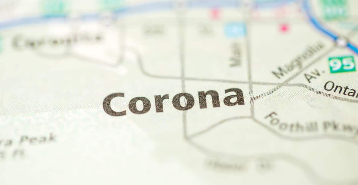 Single in Corona, CA? 9 Places and Apps to Find a Date