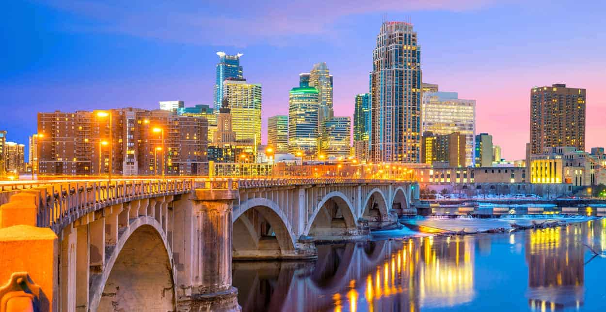 Single in Minneapolis, MN? 10 Places and Apps to Find a Date
