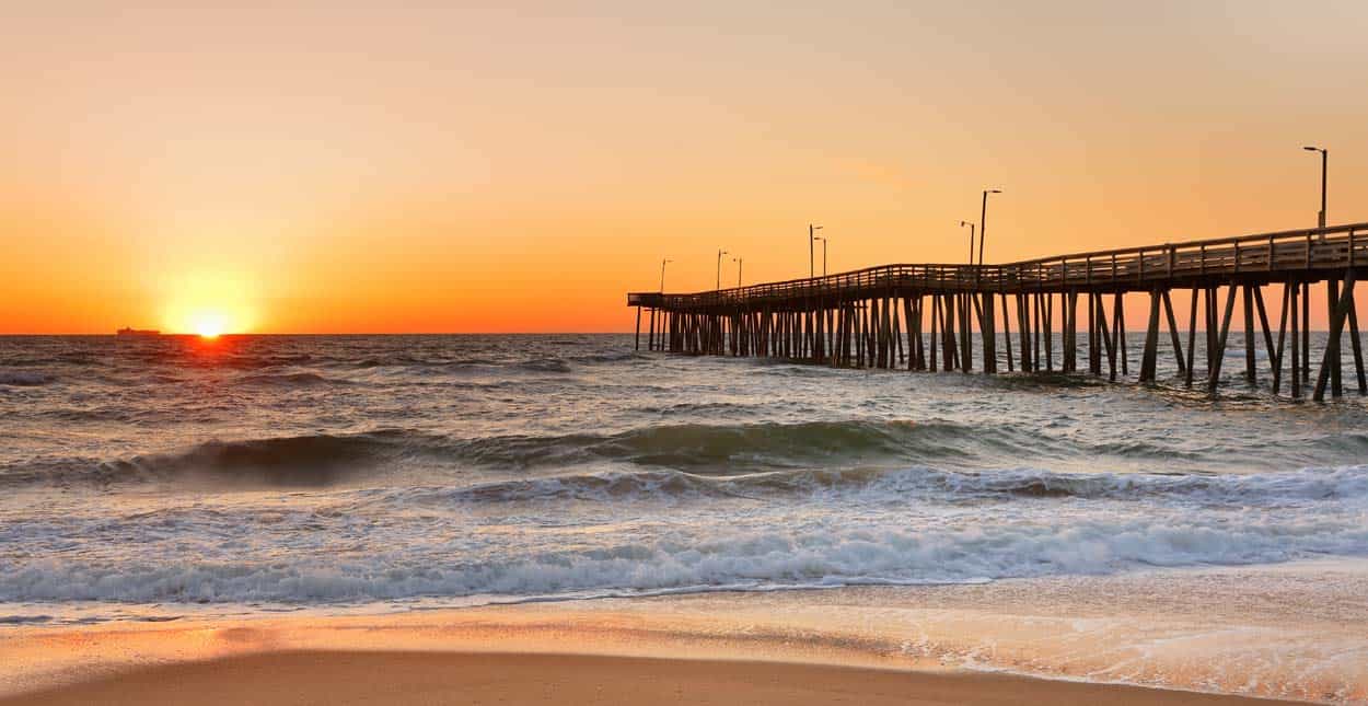 Single in Virginia Beach, VA? 11 Places and Apps to Find a Date