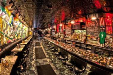 Stella's Lounge