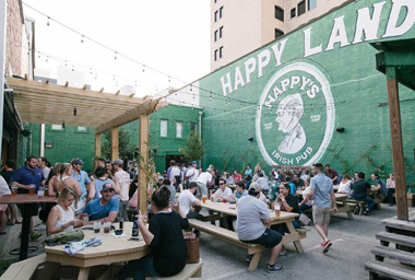 Happy's Irish Pub