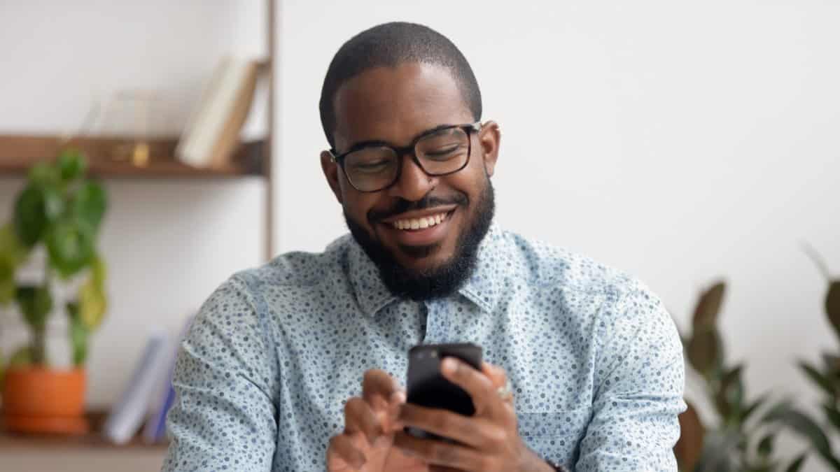 Still Hung Up on His Ex? 5 Clear Signs