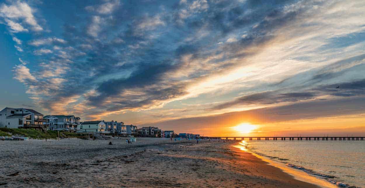 Single in Chesapeake, VA? 9 Places and Apps to Find a Date