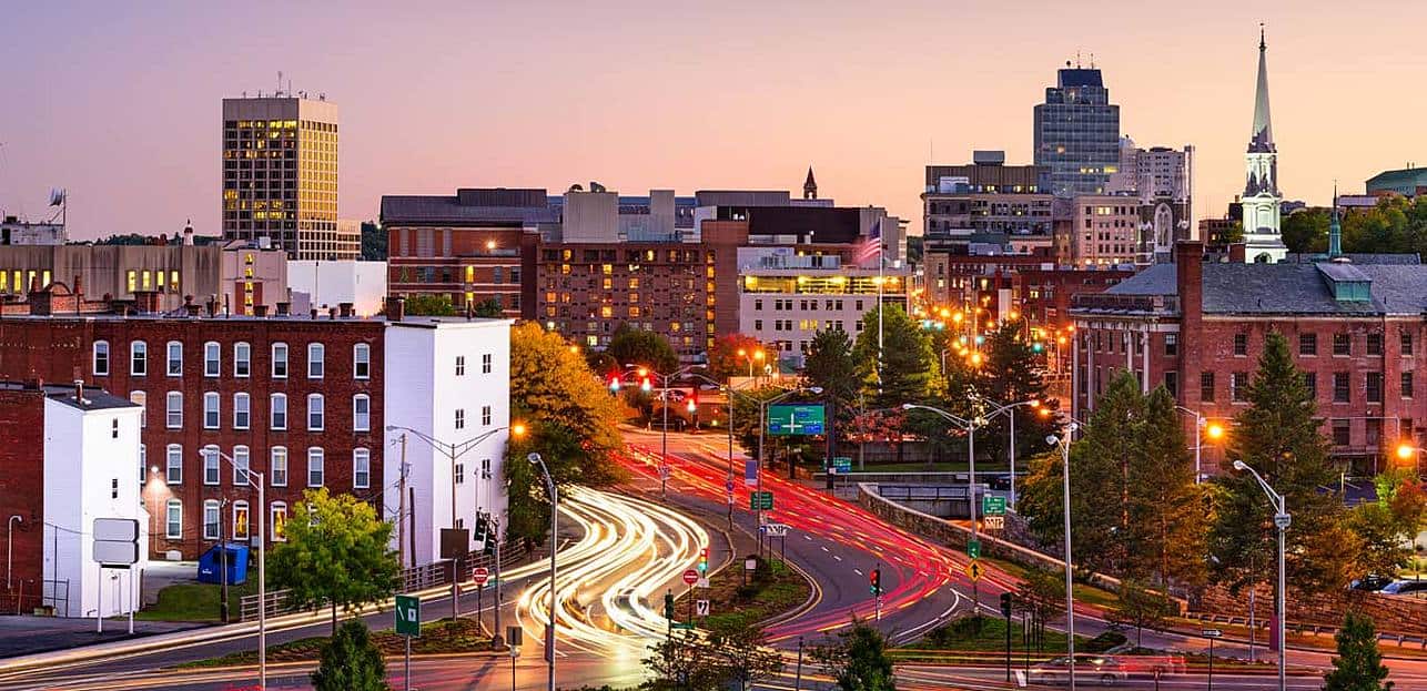 Single in Worcester, MA? 9 Places and Apps to Find a Date