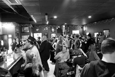 Headshots Bar & Grill