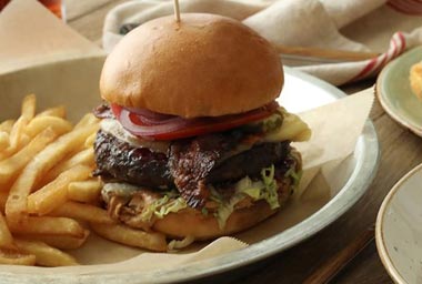 Lazy Dog Restaurant &amp; Bar
