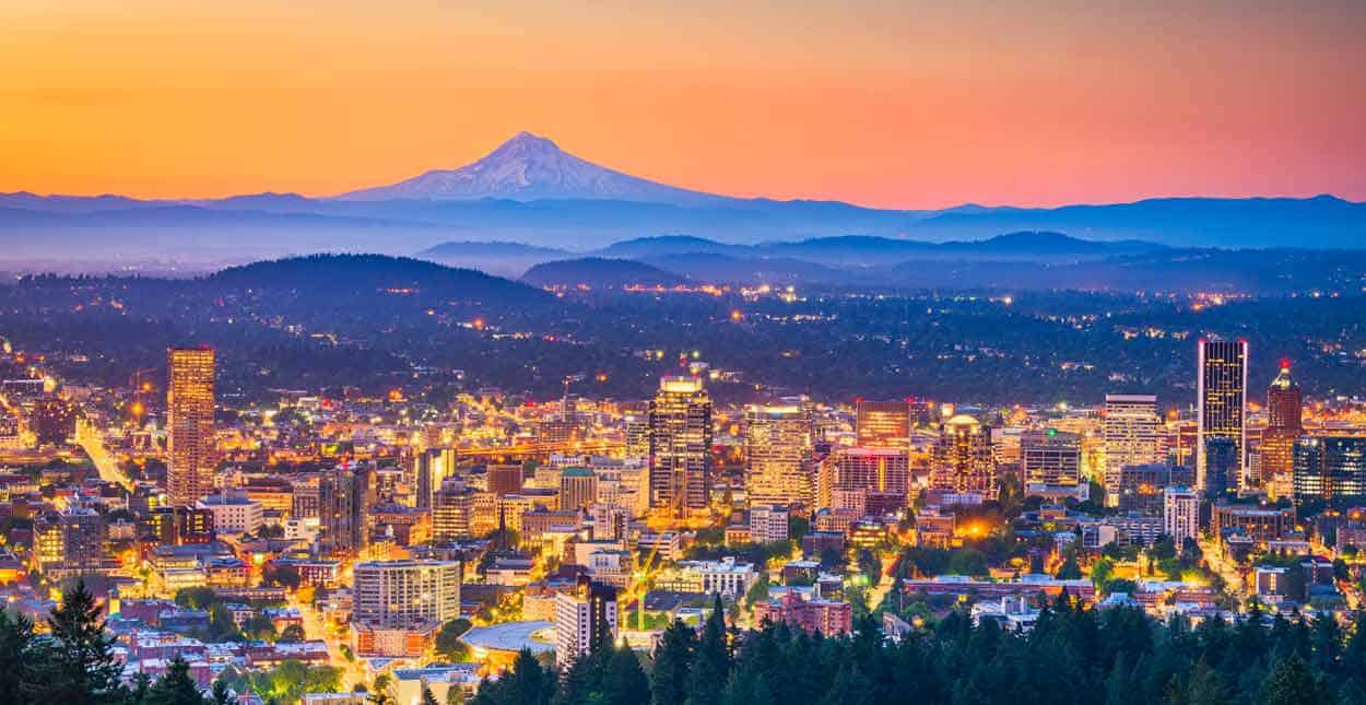 Single in Portland, OR? 9 Places and Apps to Find a Date