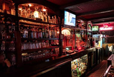 Maxdons Bar & Grill
