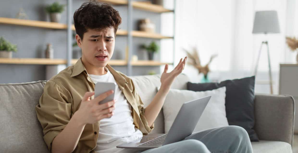 8 Reasons She May Have Stopped Texting You