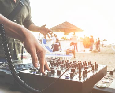 Hollywood Singles Clubs