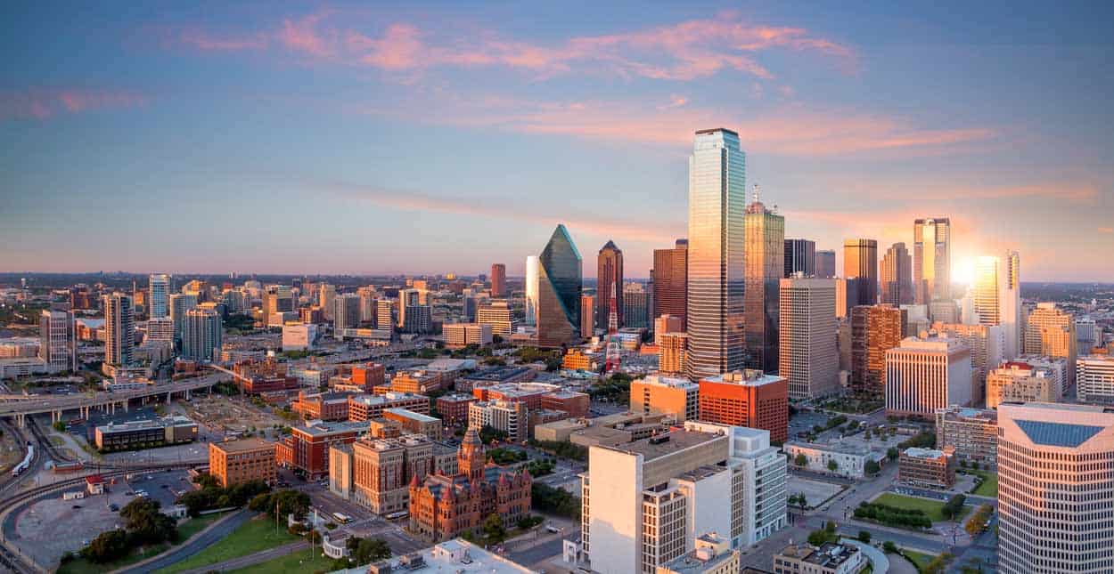Single in Dallas, TX? 12 Places and Apps to Find a Date