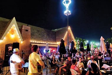 Mort’s Martini Bar