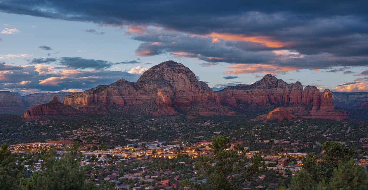Single in Mesa, AZ? 10 Places and Apps to Find a Date