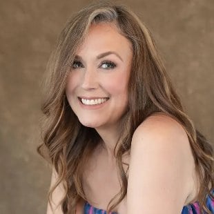 Suzanna Mathews, The Date Maven