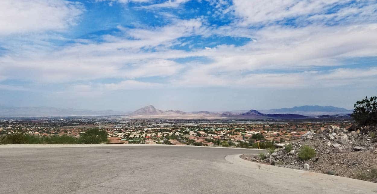 Single in Henderson, NV? 10 Places and Apps to Find a Date